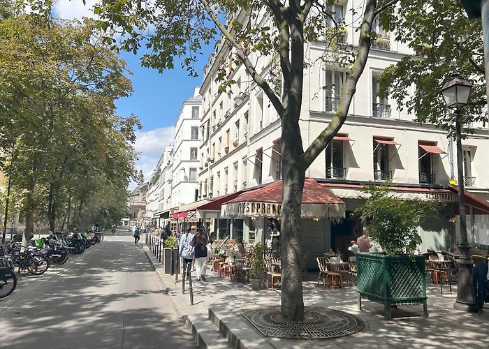 Carreau Du Temple Marais Apartment