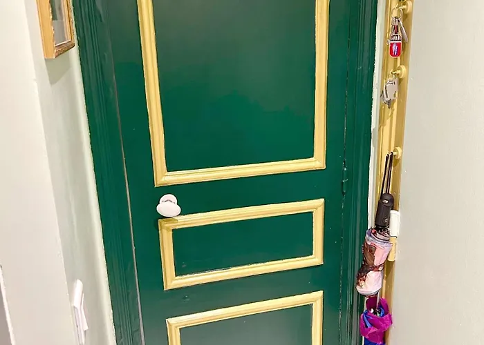 Carreau Du Temple Marais *