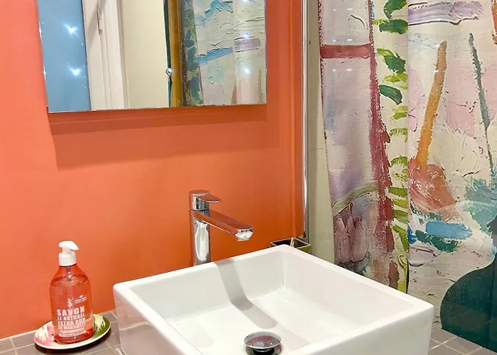 Carreau Du Temple Marais Paris