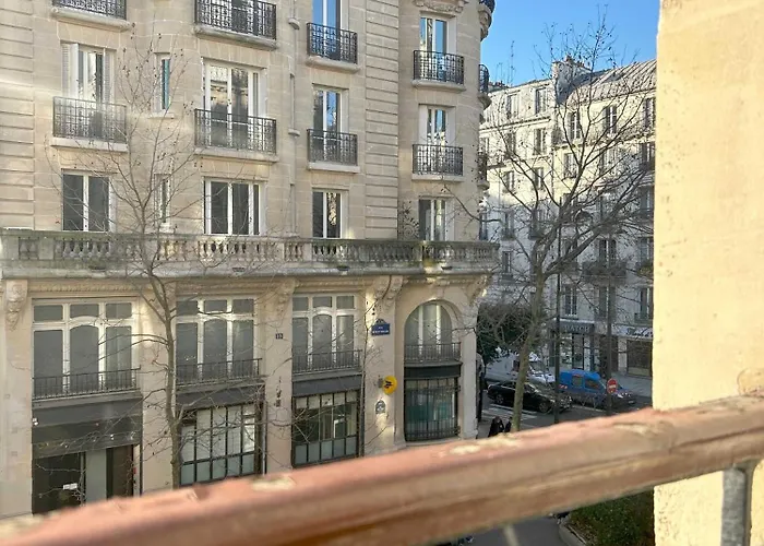 Carreau Du Temple Marais Apartment